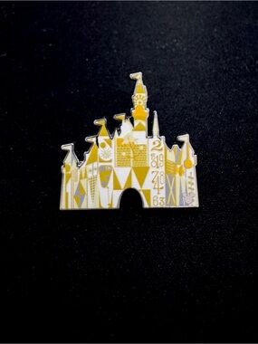 2025 Hidden Mickey Wave B Small World Chaser Castle Pin